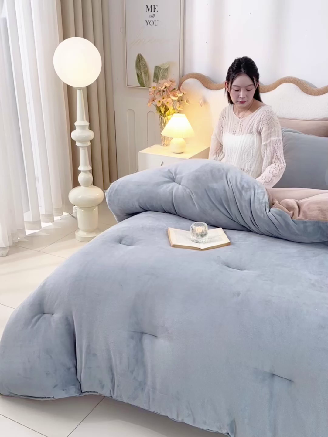 91家纺网 家纺一手货源 找家纺 锦逸家居 2025新款亲肤舒适牛奶绒羽丝棉冬被被子被芯 烟灰+卡其