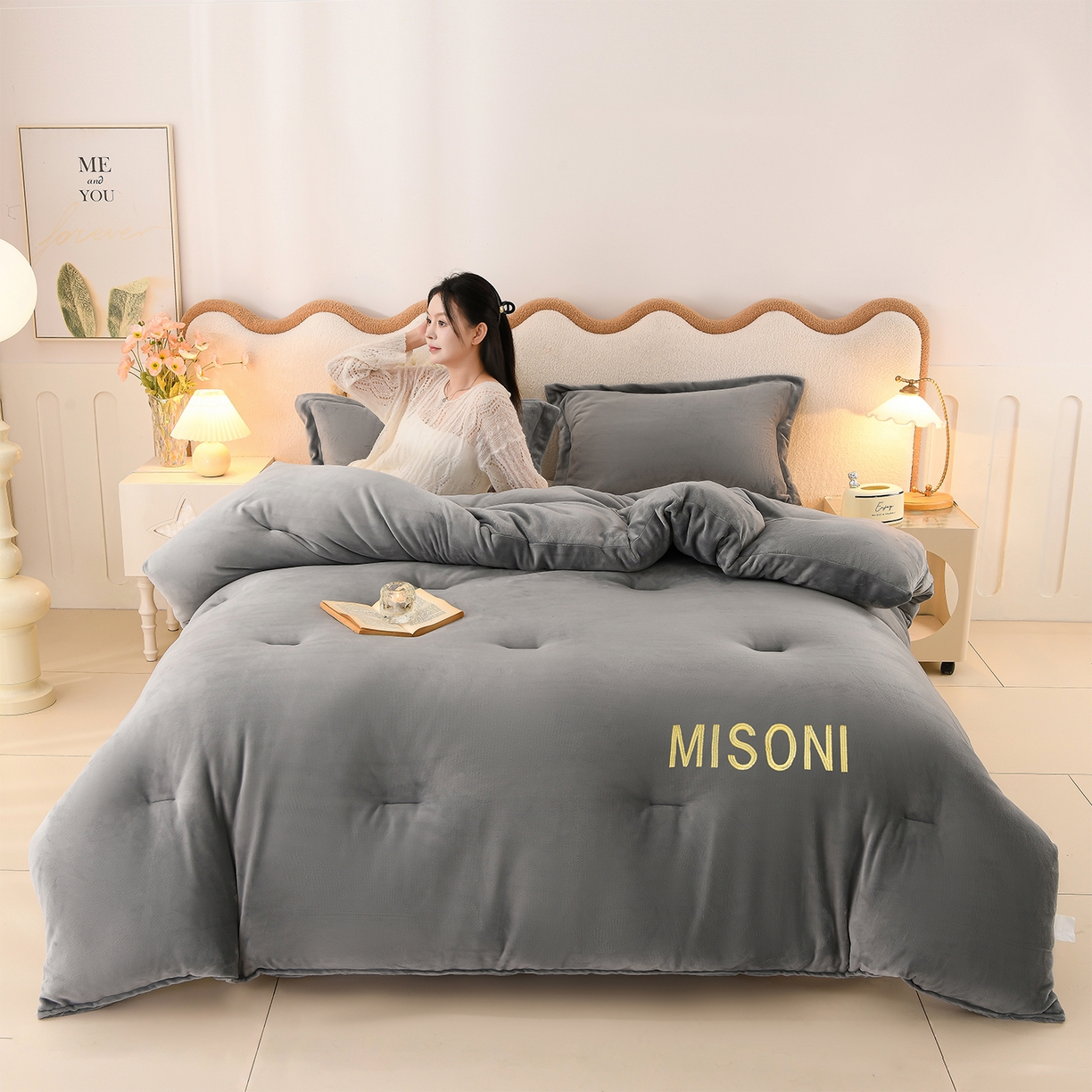 91家纺网 家纺一手货源 找家纺 锦逸家居 2025新款亲肤舒适牛奶绒羽丝棉冬被被子被芯 烟灰