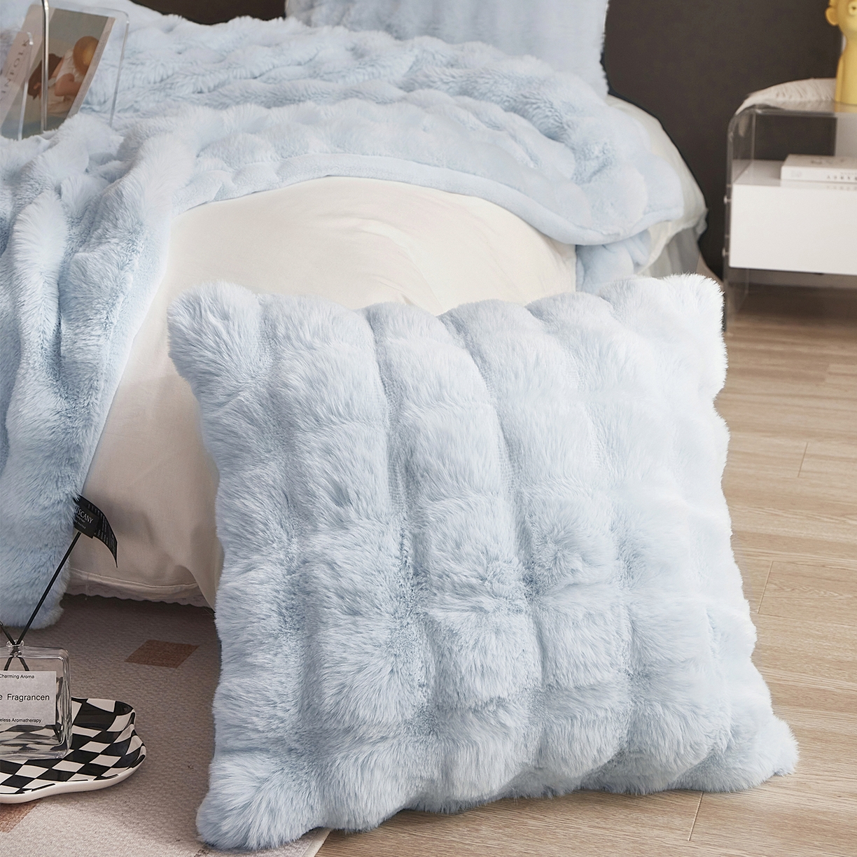 91家纺网 家纺一手货源 找家纺 （总）悦织湾家纺 2025新款轻奢纯色托斯卡纳兔毛绒大泡泡绒毛毯双面都是兔毛高密高克重可供跨境外贸出口