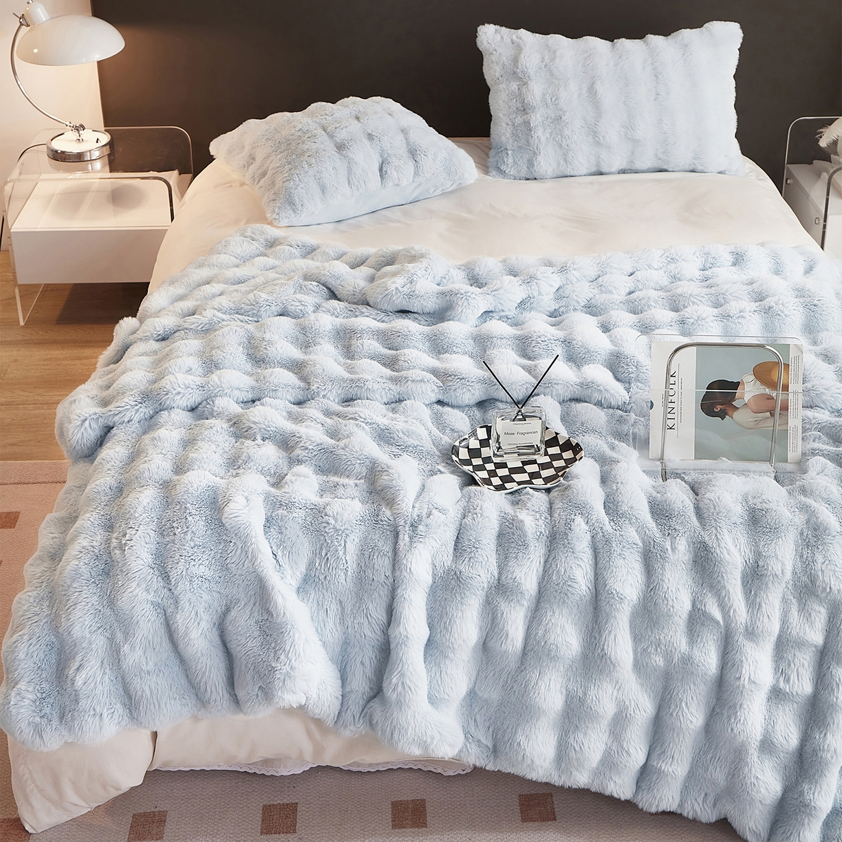 91家纺网 家纺一手货源 找家纺 悦织湾家纺 2025新款轻奢纯色托斯卡纳兔毛绒大泡泡绒毛毯双面都是兔毛高密高克重可供跨境外贸出口 托斯-淡雅蓝