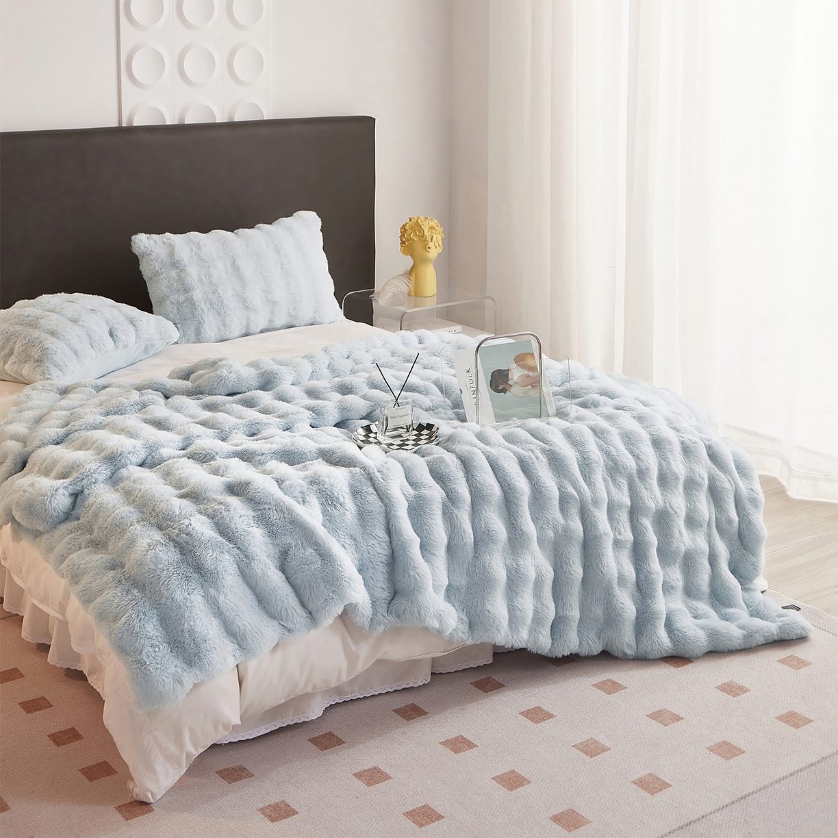 91家纺网 家纺一手货源 找家纺 悦织湾家纺 2025新款轻奢纯色托斯卡纳兔毛绒大泡泡绒毛毯双面都是兔毛高密高克重可供跨境外贸出口 托斯-淡雅蓝