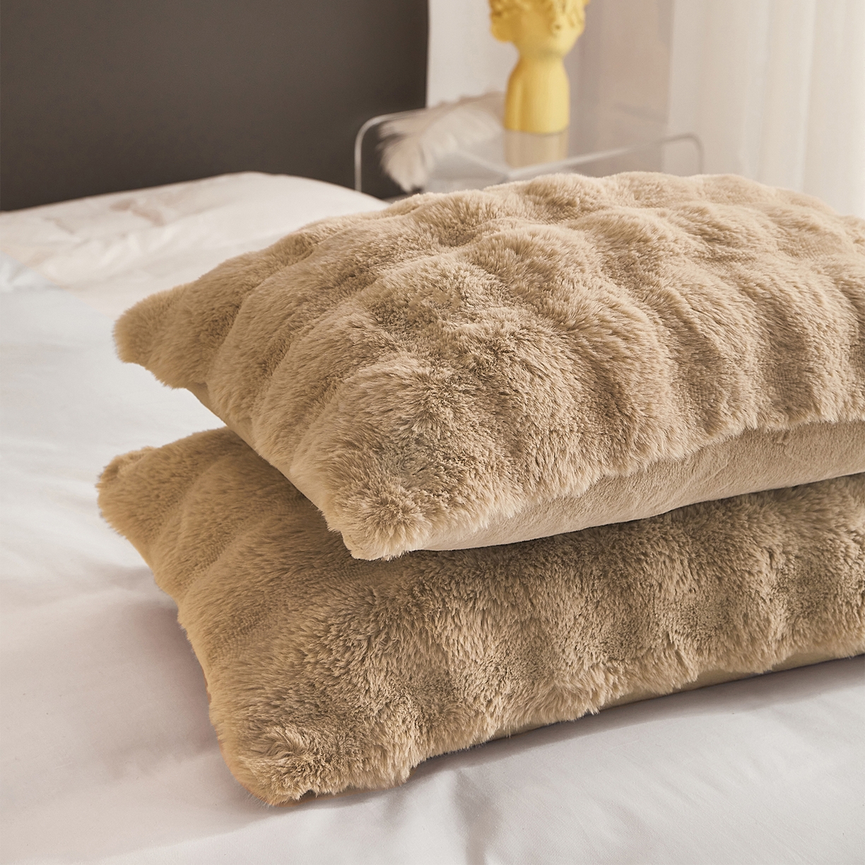 91家纺网 家纺一手货源 找家纺 悦织湾家纺 2025新款轻奢纯色托斯卡纳兔毛绒大泡泡绒毛毯双面都是兔毛高密高克重可供跨境外贸出口 托斯-高雅棕色