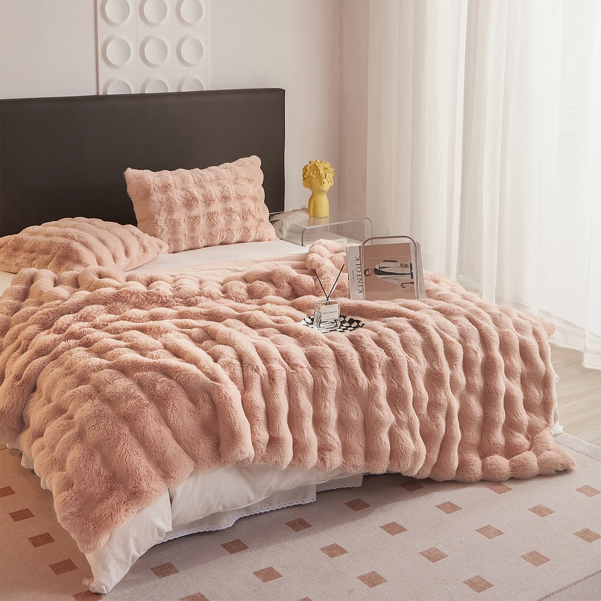 91家纺网 家纺一手货源 找家纺 悦织湾家纺 2025新款轻奢纯色托斯卡纳兔毛绒大泡泡绒毛毯双面都是兔毛高密高克重可供跨境外贸出口 托斯-清新玉粉