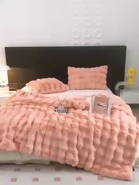 91家纺网 家纺一手货源 找家纺 悦织湾家纺 2025新款轻奢纯色托斯卡纳兔毛绒大泡泡绒毛毯双面都是兔毛高密高克重可供跨境外贸出口 托斯-清新玉粉