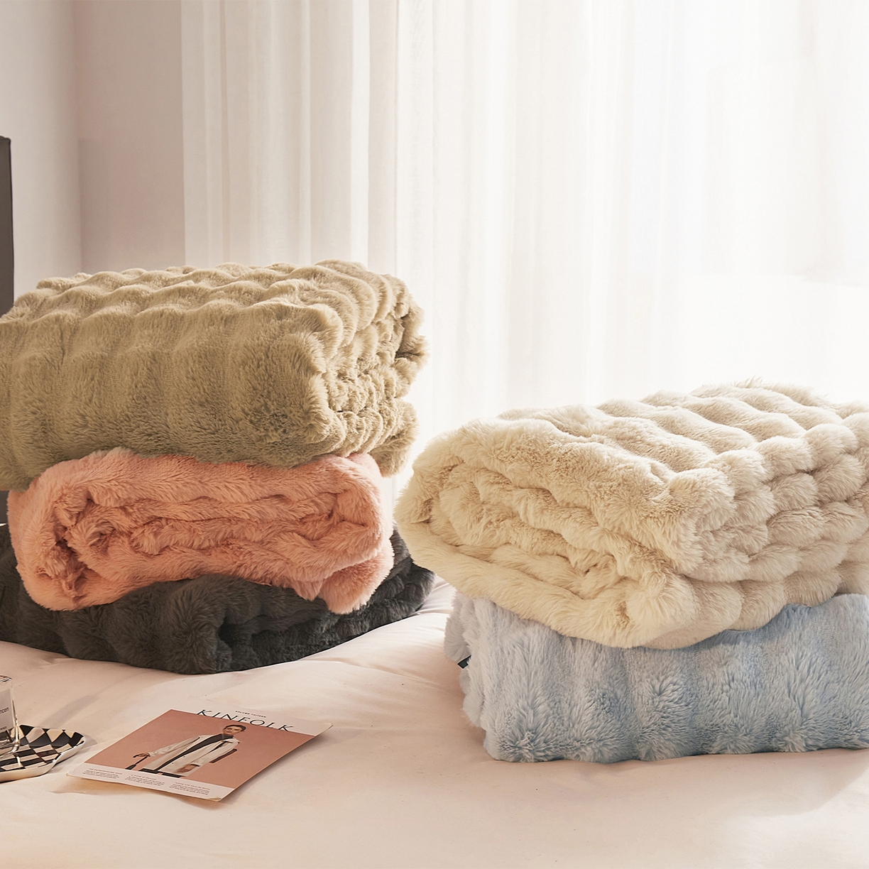 悦织湾家纺 2025新款轻奢纯色托斯卡纳兔毛绒大泡泡绒毛毯双面都是兔毛高密高克重可供跨境外贸出口 组合图