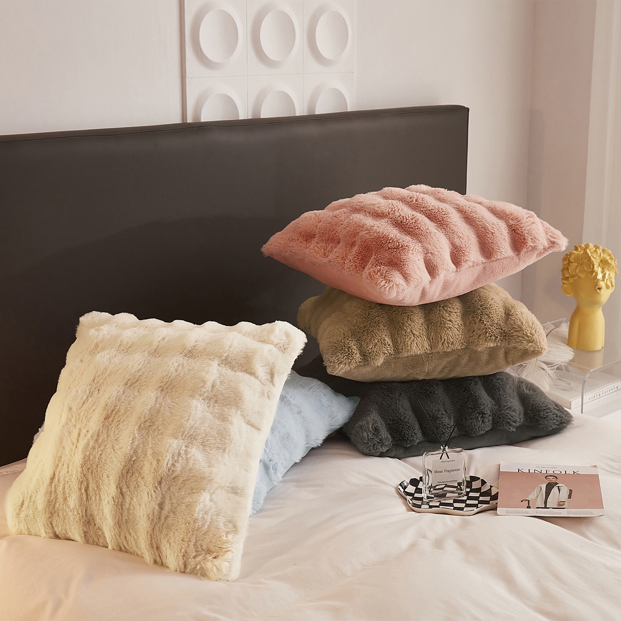 91家纺网 家纺一手货源 找家纺 悦织湾家纺 2025新款轻奢纯色托斯卡纳兔毛绒大泡泡绒毛毯双面都是兔毛高密高克重可供跨境外贸出口 组合图