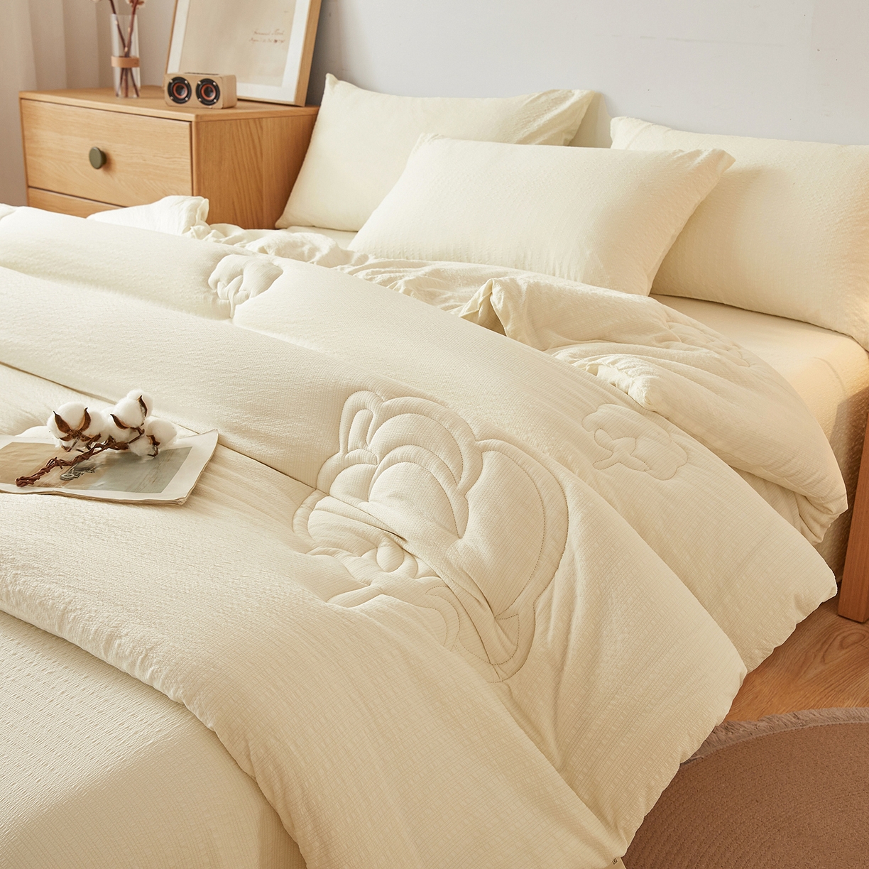 91家纺网 家纺一手货源 找家纺 晓时候 2025新款泡泡纱新疆棉花被冬被春秋被被子被芯四季空调被 初棉-奶昔白