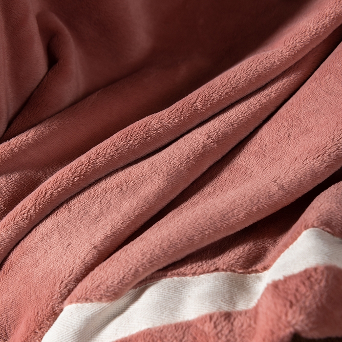 91家纺网 家纺一手货源 找家纺 （总）网客家纺 2025新款7A抗菌抗静电舒适百搭毛绒毯