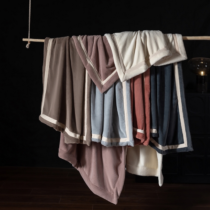 91家纺网 家纺一手货源 找家纺 网客家纺 2025新款7A抗菌抗静电舒适百搭毛绒毯 组合图仅供参考