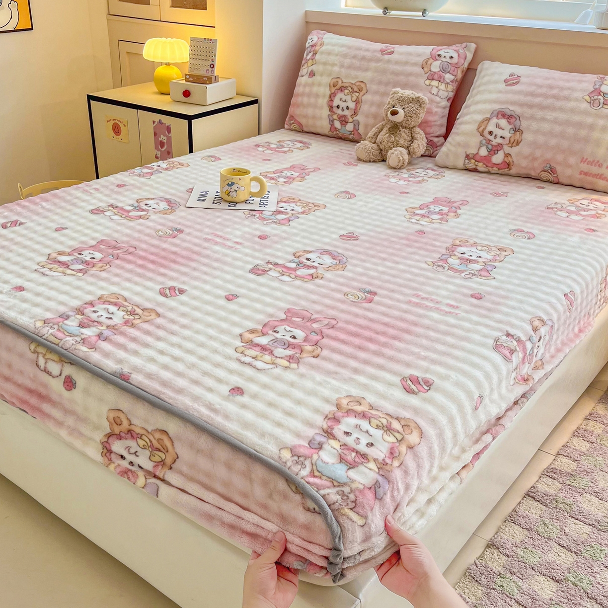 91家纺网 家纺一手货源 找家纺 慕梵家居 2025新款泡泡绒床笠泡泡兔绒床罩外贸可以定做尺寸单品床笠单件床笠 开心喵喵