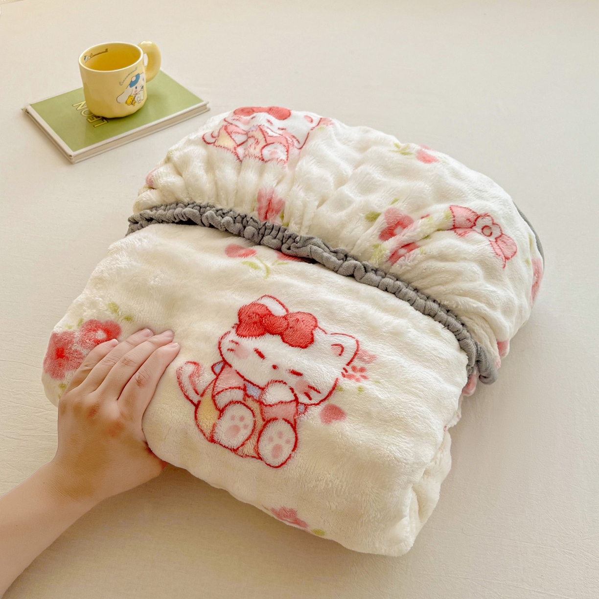 91家纺网 家纺一手货源 找家纺 慕梵家居 2025新款泡泡绒床笠泡泡兔绒床罩外贸可以定做尺寸单品床笠单件床笠 凯特猫