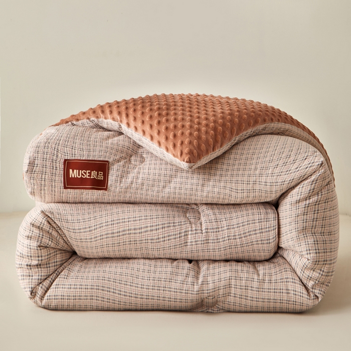 91家纺网 家纺一手货源 找家纺 （总）玛德琳 2025新款美拉德条格抗菌豆豆绒抗菌被被子被芯
