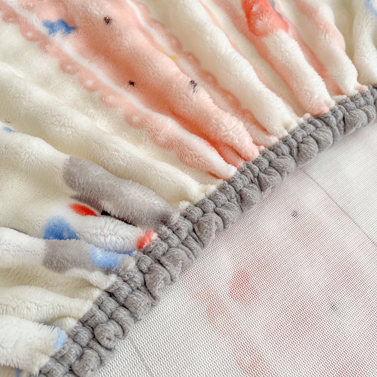 91家纺网 家纺一手货源 找家纺 慕梵家居 2025新款泡泡绒床笠泡泡兔绒床罩外贸可以定做尺寸单品床笠单件床笠 甜心派对