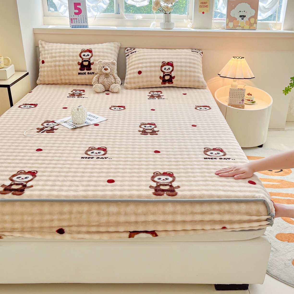 91家纺网 家纺一手货源 找家纺 慕梵家居 2025新款泡泡绒床笠泡泡兔绒床罩外贸可以定做尺寸单品床笠单件床笠 小精灵