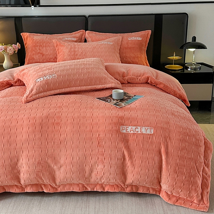 91家纺网 家纺一手货源 找家纺 梓之赫 2025新款全消光雕花绒牛奶绒刺绣四件套-甜梦 甜梦-橙色