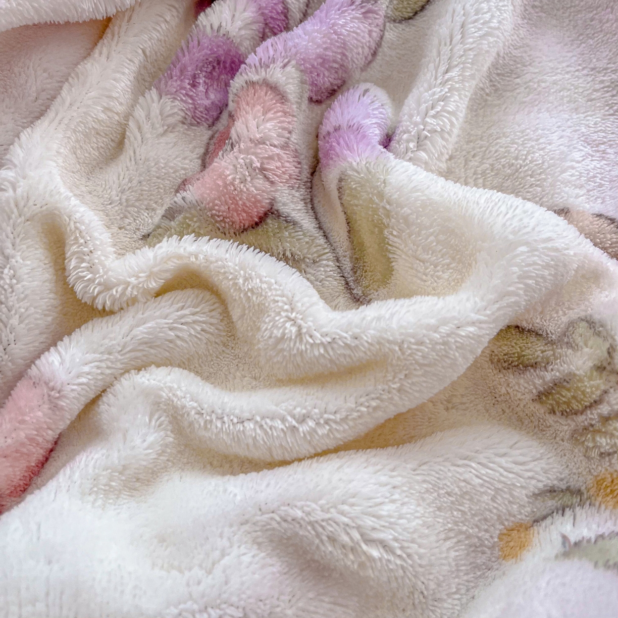 91家纺网 家纺一手货源 找家纺 慕梵家居 2025新款泡泡绒床笠泡泡兔绒床罩外贸可以定做尺寸单品床笠单件床笠 小熊乐园