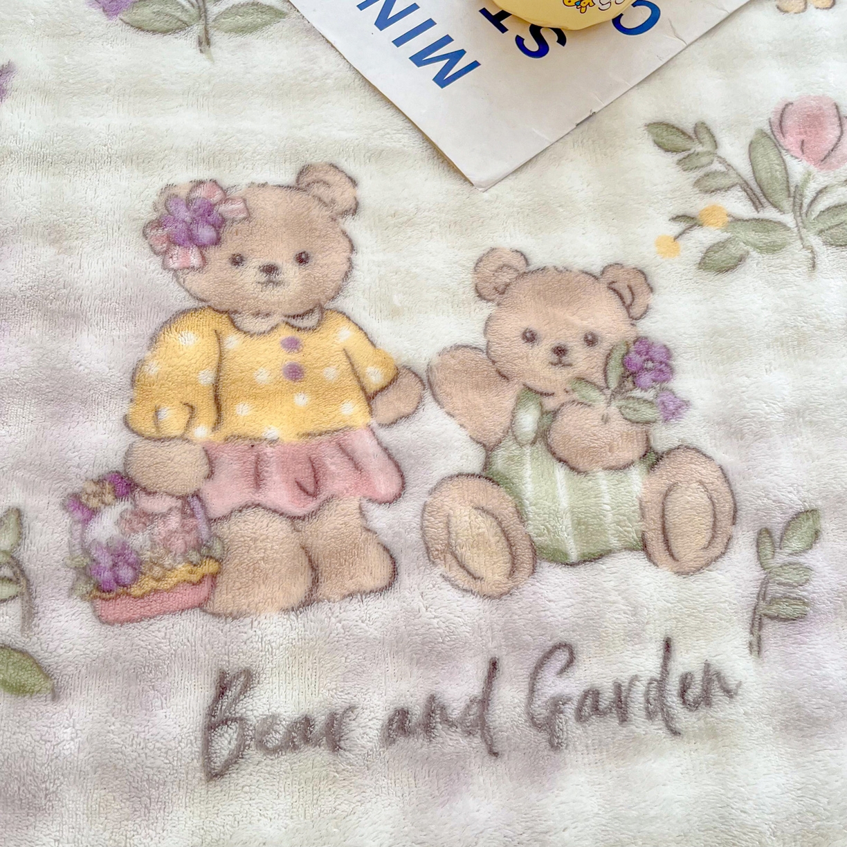 91家纺网 家纺一手货源 找家纺 慕梵家居 2025新款泡泡绒床笠泡泡兔绒床罩外贸可以定做尺寸单品床笠单件床笠 小熊乐园