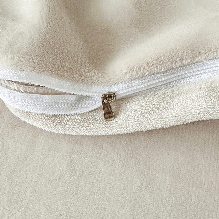 91家纺网 家纺一手货源 找家纺 梓之赫 2025新款全消光雕花绒牛奶绒刺绣四件套-甜梦 甜梦-奶白