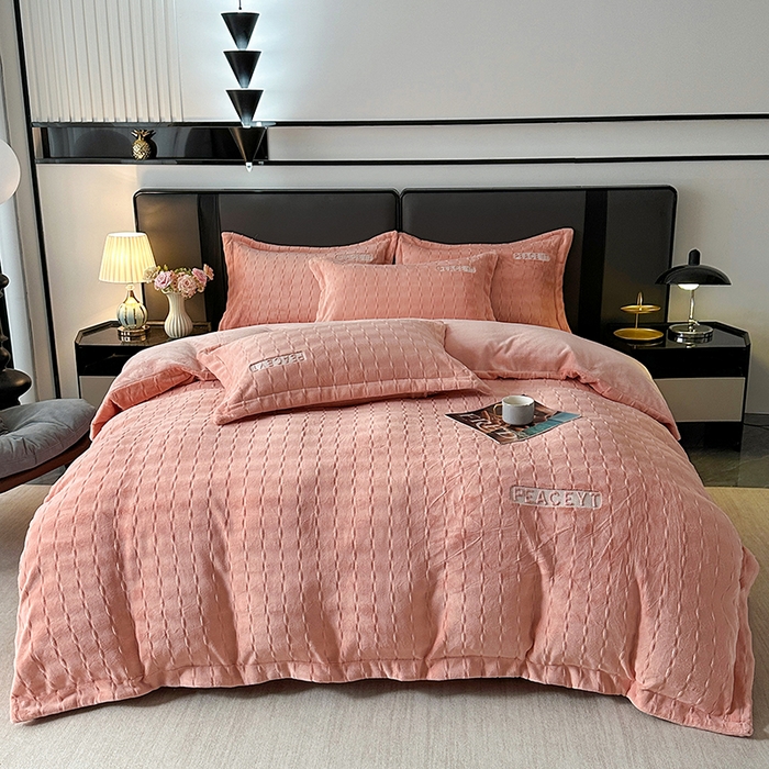 梓之赫 2025新款全消光雕花绒牛奶绒刺绣四件套-甜梦 甜梦-玉色