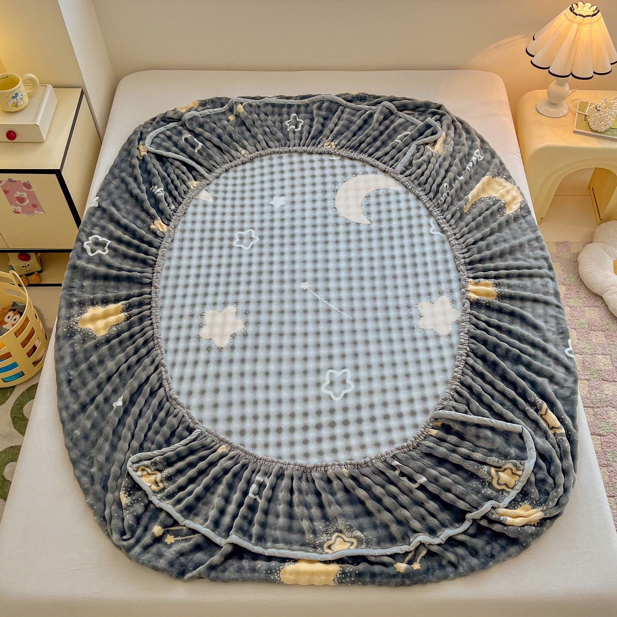 91家纺网 家纺一手货源 找家纺 慕梵家居 2025新款泡泡绒床笠泡泡兔绒床罩外贸可以定做尺寸单品床笠单件床笠 星月传奇