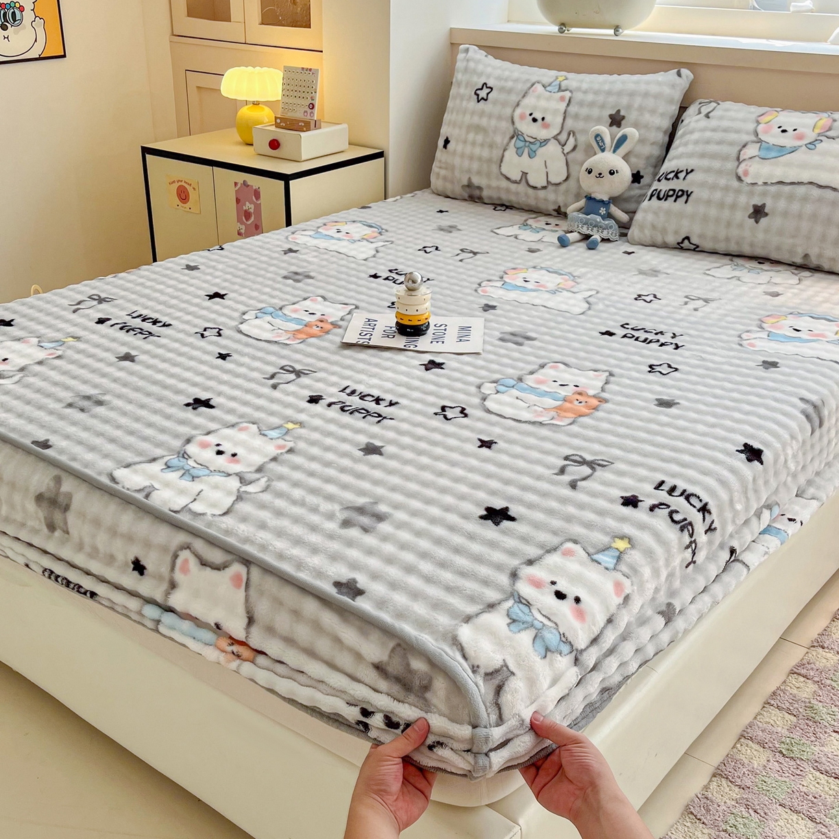 91家纺网 家纺一手货源 找家纺 慕梵家居 2025新款泡泡绒床笠泡泡兔绒床罩外贸可以定做尺寸单品床笠单件床笠 幸运狗