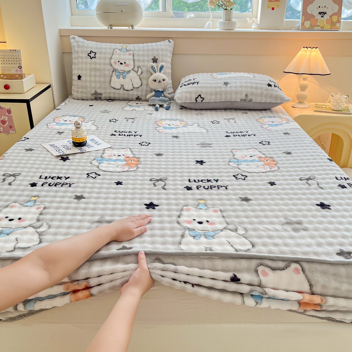 91家纺网 家纺一手货源 找家纺 慕梵家居 2025新款泡泡绒床笠泡泡兔绒床罩外贸可以定做尺寸单品床笠单件床笠 幸运狗