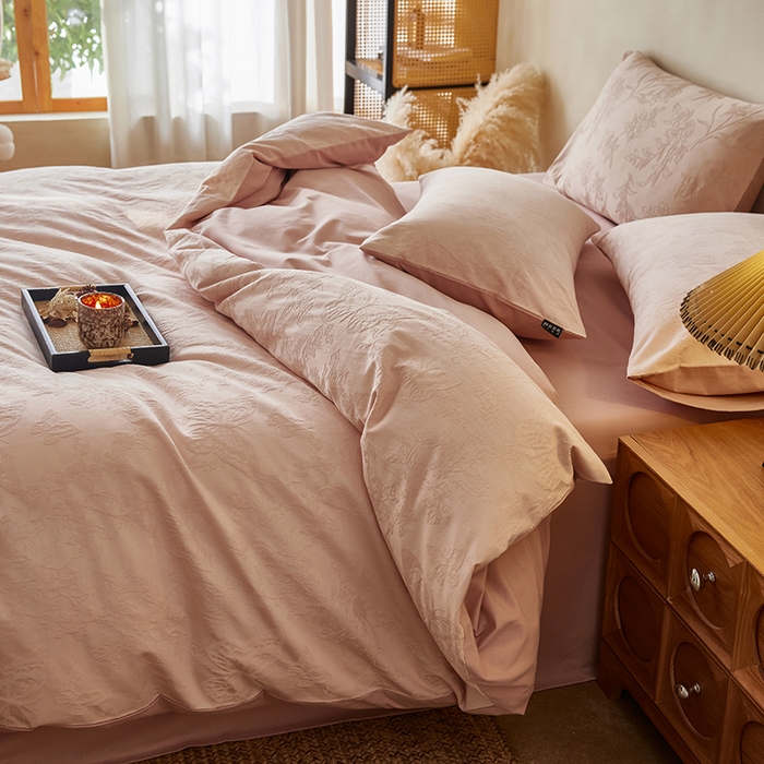 91家纺网 家纺一手货源 找家纺 风向标家纺 2025新款全棉纯棉提花磨毛四件套-蝶影繁花系列 蝶影-纱语