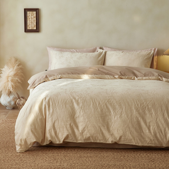 91家纺网 家纺一手货源 找家纺 风向标家纺 2025新款全棉纯棉提花磨毛四件套-蝶影繁花系列 蝶影-米咖