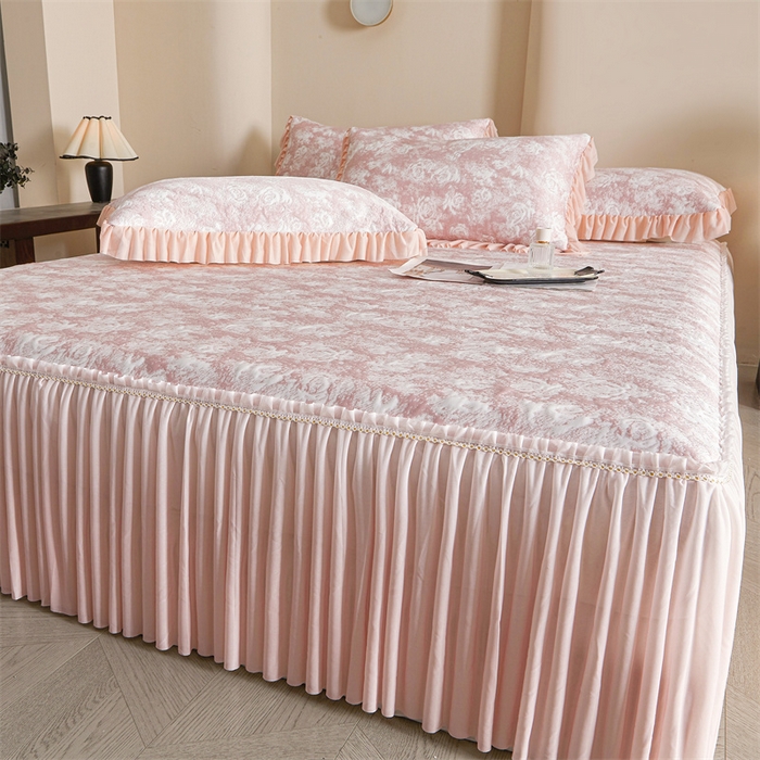 91家纺网 家纺一手货源 找家纺 （总）畅畅家纺 2025新款PE凉感豆豆冰豆豆冰丝床裙款三件套