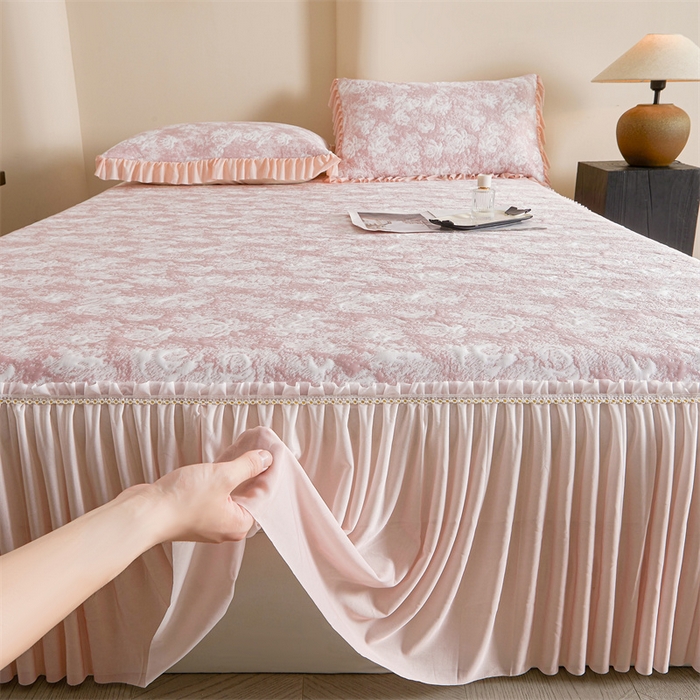 91家纺网 家纺一手货源 找家纺 （总）畅畅家纺 2025新款PE凉感豆豆冰豆豆冰丝床裙款三件套