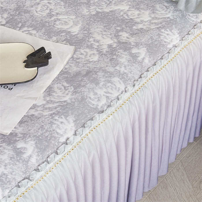 91家纺网 家纺一手货源 找家纺 畅畅家纺 2025新款PE凉感豆豆冰豆豆冰丝床裙款三件套 灰玫瑰