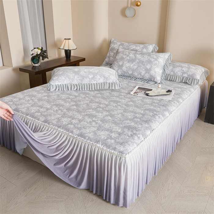 91家纺网 家纺一手货源 找家纺 畅畅家纺 2025新款PE凉感豆豆冰豆豆冰丝床裙款三件套 灰玫瑰