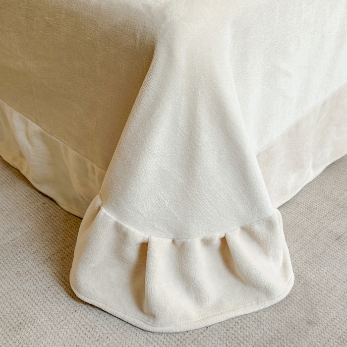 91家纺网 家纺一手货源 找家纺 极简 2025新款立体雕花牛奶绒碎边四件套-米娅 米娅-白