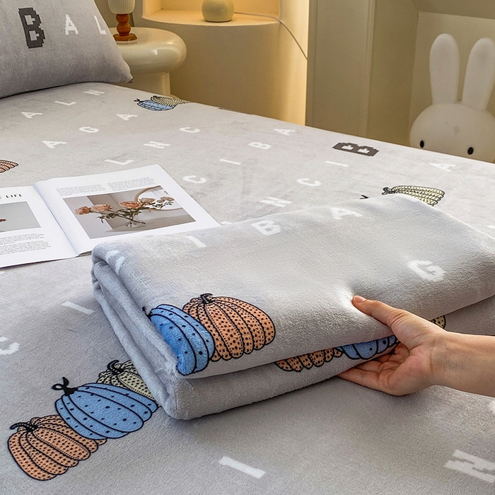 91家纺网 家纺一手货源 找家纺 优米家纺 2025新款加厚舒适牛奶绒床单床单单件 南瓜屋