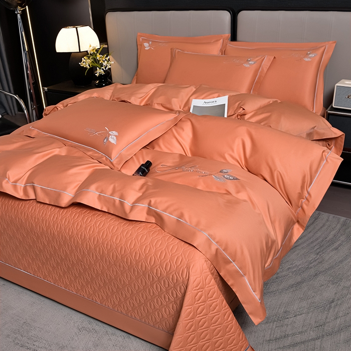 91家纺网 家纺一手货源 找家纺 畅畅家纺 2025新款全棉活性喷气简约轻奢刺绣夹棉床盖款四件套-雅韵 雅韵-橙色