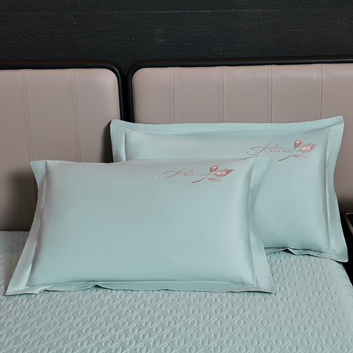 91家纺网 家纺一手货源 找家纺 畅畅家纺 2025新款全棉活性喷气简约轻奢刺绣夹棉床盖款四件套-雅韵 雅韵-青绿