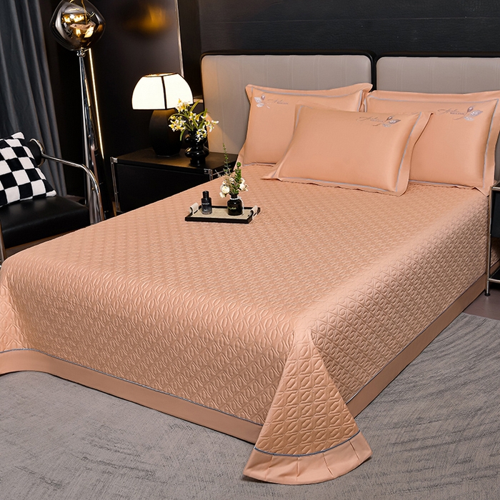 91家纺网 家纺一手货源 找家纺 畅畅家纺 2025新款全棉活性喷气简约轻奢刺绣夹棉床盖款四件套-雅韵 雅韵-香槟