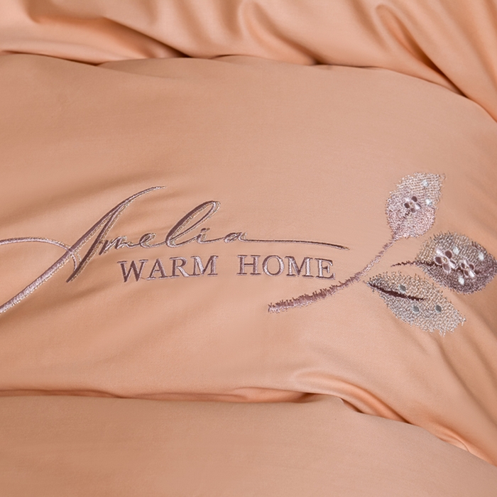 91家纺网 家纺一手货源 找家纺 畅畅家纺 2025新款全棉活性喷气简约轻奢刺绣夹棉床盖款四件套-雅韵 雅韵-香槟