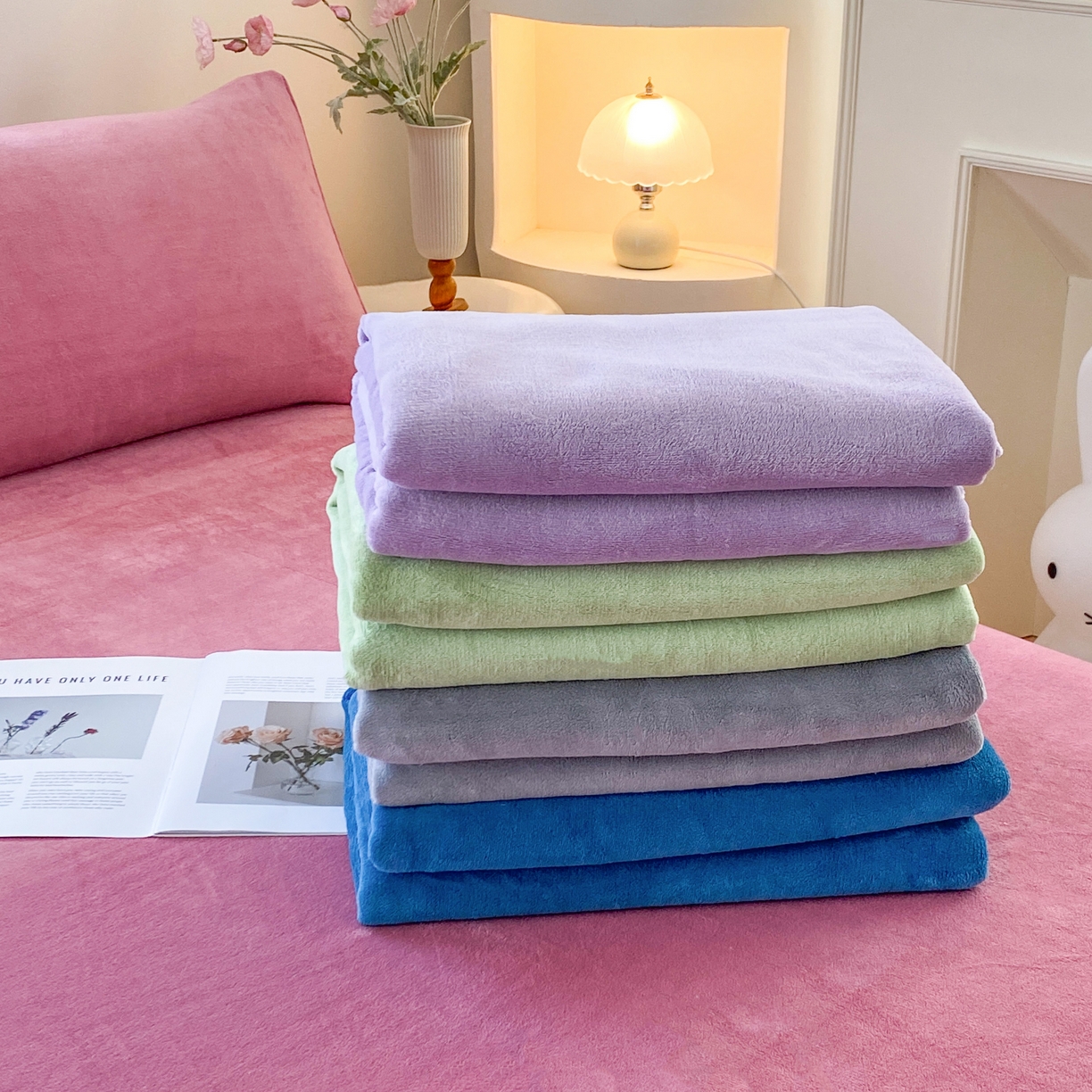 91家纺网 家纺一手货源 找家纺 优米家纺 2025新款加厚舒适牛奶绒床单床单单件 组合图仅供参考不可下单