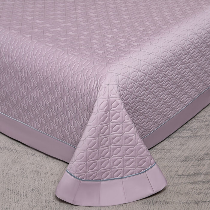 91家纺网 家纺一手货源 找家纺 畅畅家纺 2025新款全棉活性喷气简约轻奢刺绣夹棉床盖款四件套-雅韵 雅韵-紫色