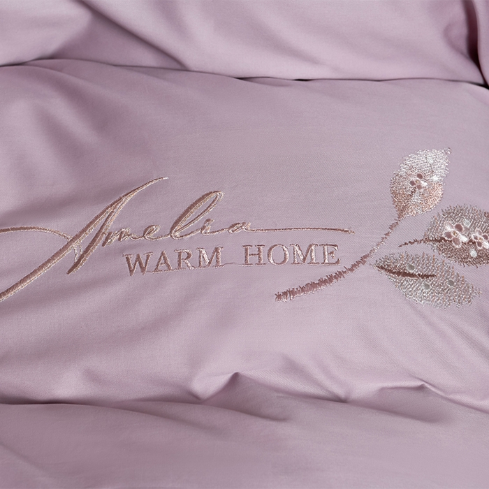 91家纺网 家纺一手货源 找家纺 畅畅家纺 2025新款全棉活性喷气简约轻奢刺绣夹棉床盖款四件套-雅韵 雅韵-紫色