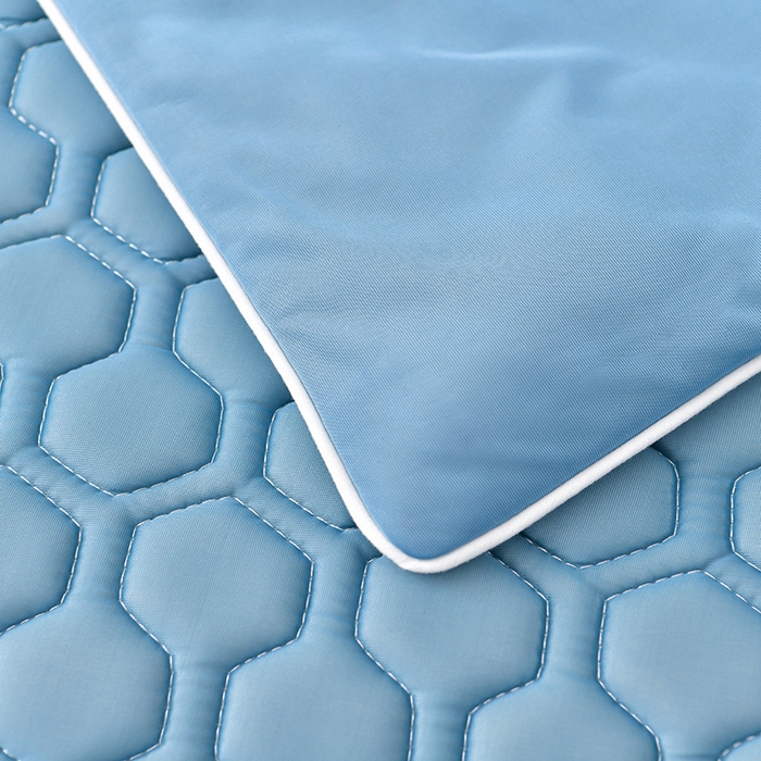 91家纺网 家纺一手货源 找家纺 畅畅家纺 2025新款夏季凉感丝唯美纯色凉席夏被四件套 唯美-海天蓝