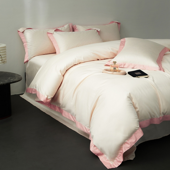 91家纺网 家纺一手货源 找家纺 柔觉家纺 新款50*50双股长绒棉纯色拼角四件套 雅-香草粉