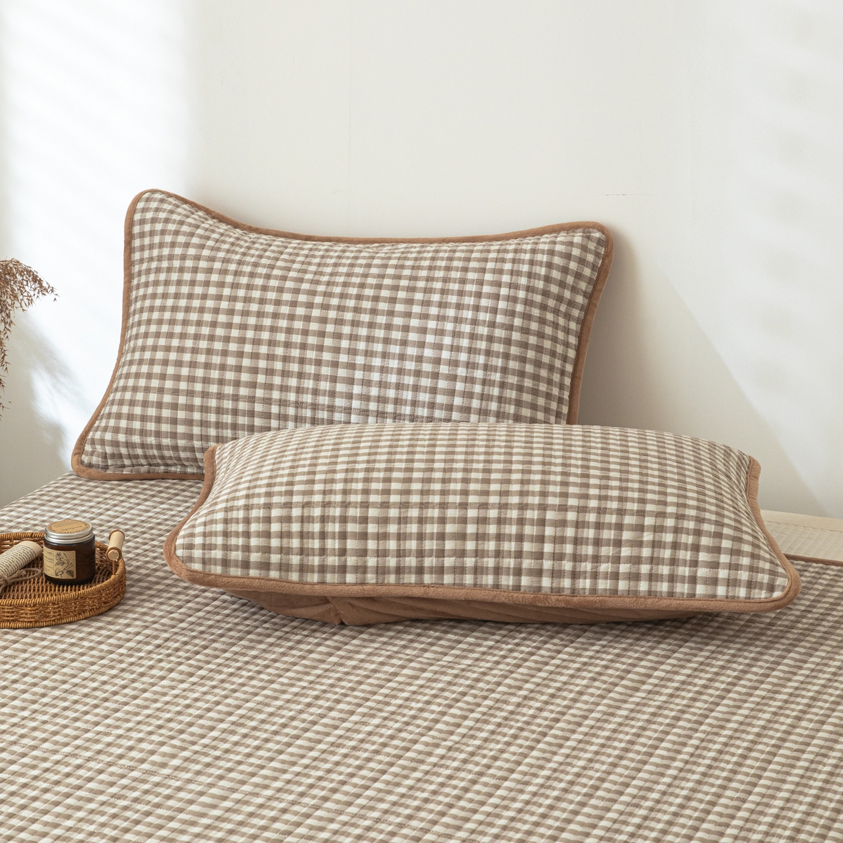 91家纺网 家纺一手货源 找家纺 简宜家居（朝初家纺） 2025新款全棉纯棉色织水洗棉床盖 卡其小格