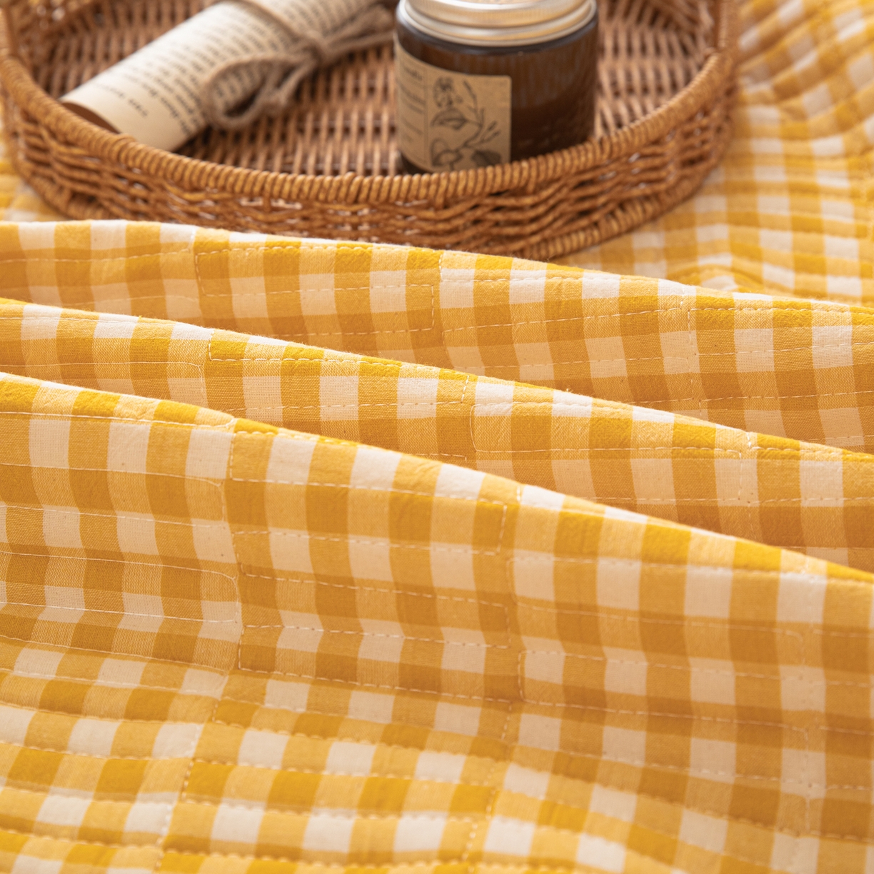 91家纺网 家纺一手货源 找家纺 简宜家居（朝初家纺） 2025新款全棉纯棉色织水洗棉床盖 黄小格