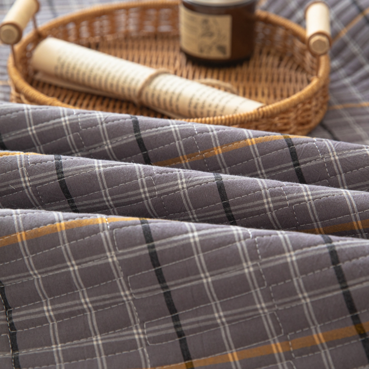 91家纺网 家纺一手货源 找家纺 简宜家居（朝初家纺） 2025新款全棉纯棉色织水洗棉床盖 流苏紫