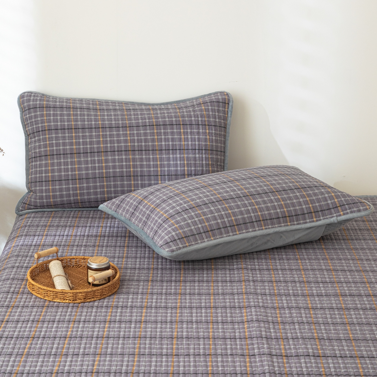 91家纺网 家纺一手货源 找家纺 简宜家居（朝初家纺） 2025新款全棉纯棉色织水洗棉床盖 流苏紫