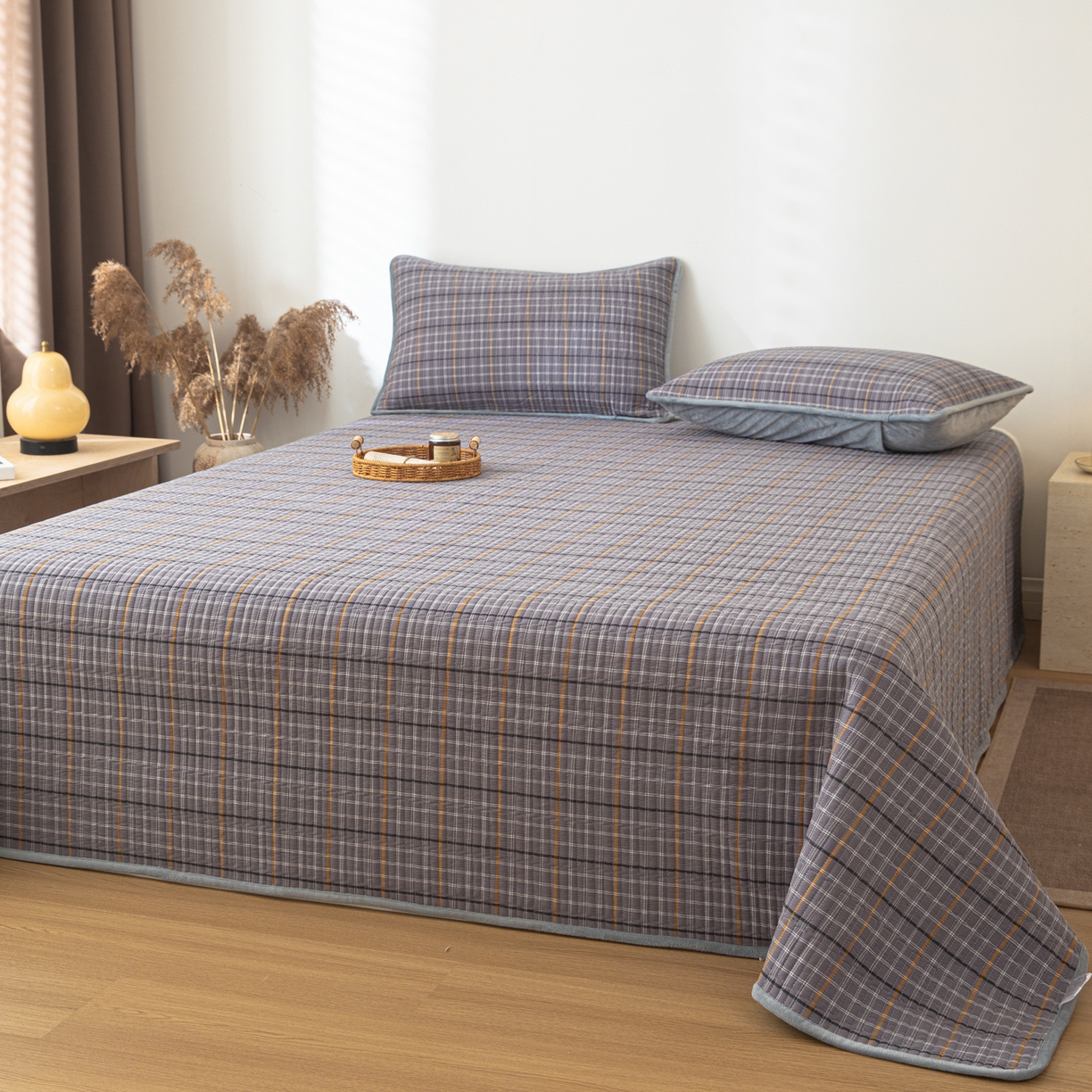 91家纺网 家纺一手货源 找家纺 简宜家居（朝初家纺） 2025新款全棉纯棉色织水洗棉床盖 流苏紫