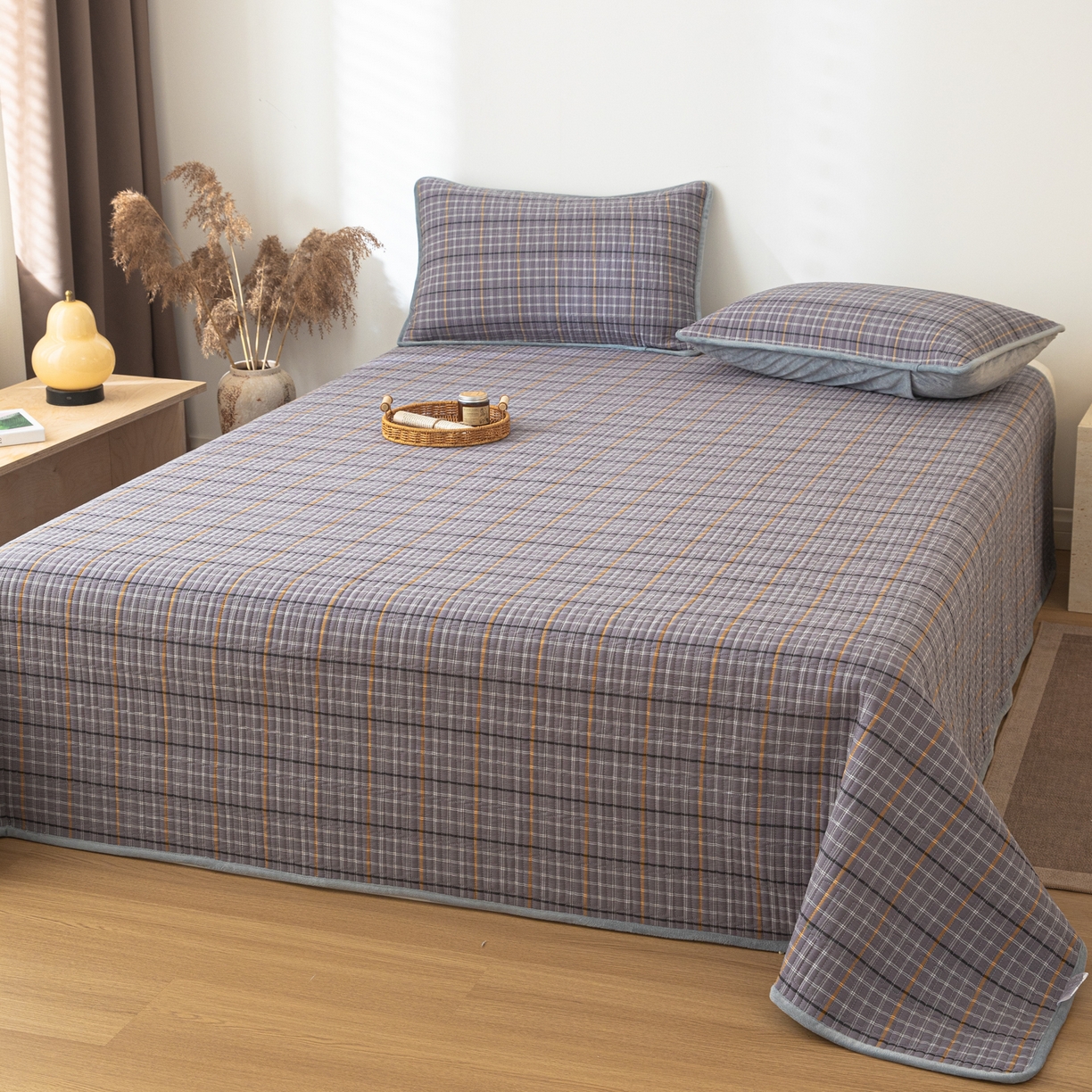 91家纺网 家纺一手货源 找家纺 简宜家居（朝初家纺） 2025新款全棉纯棉色织水洗棉床盖 流苏紫