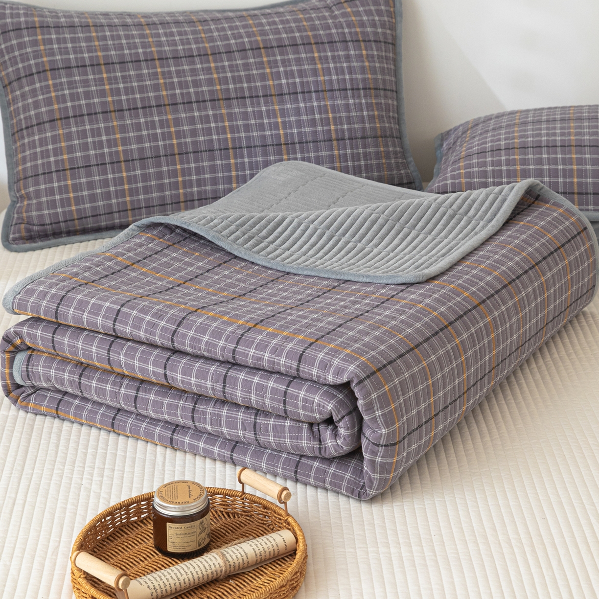 91家纺网 家纺一手货源 找家纺 简宜家居（朝初家纺） 2025新款全棉纯棉色织水洗棉床盖 流苏紫